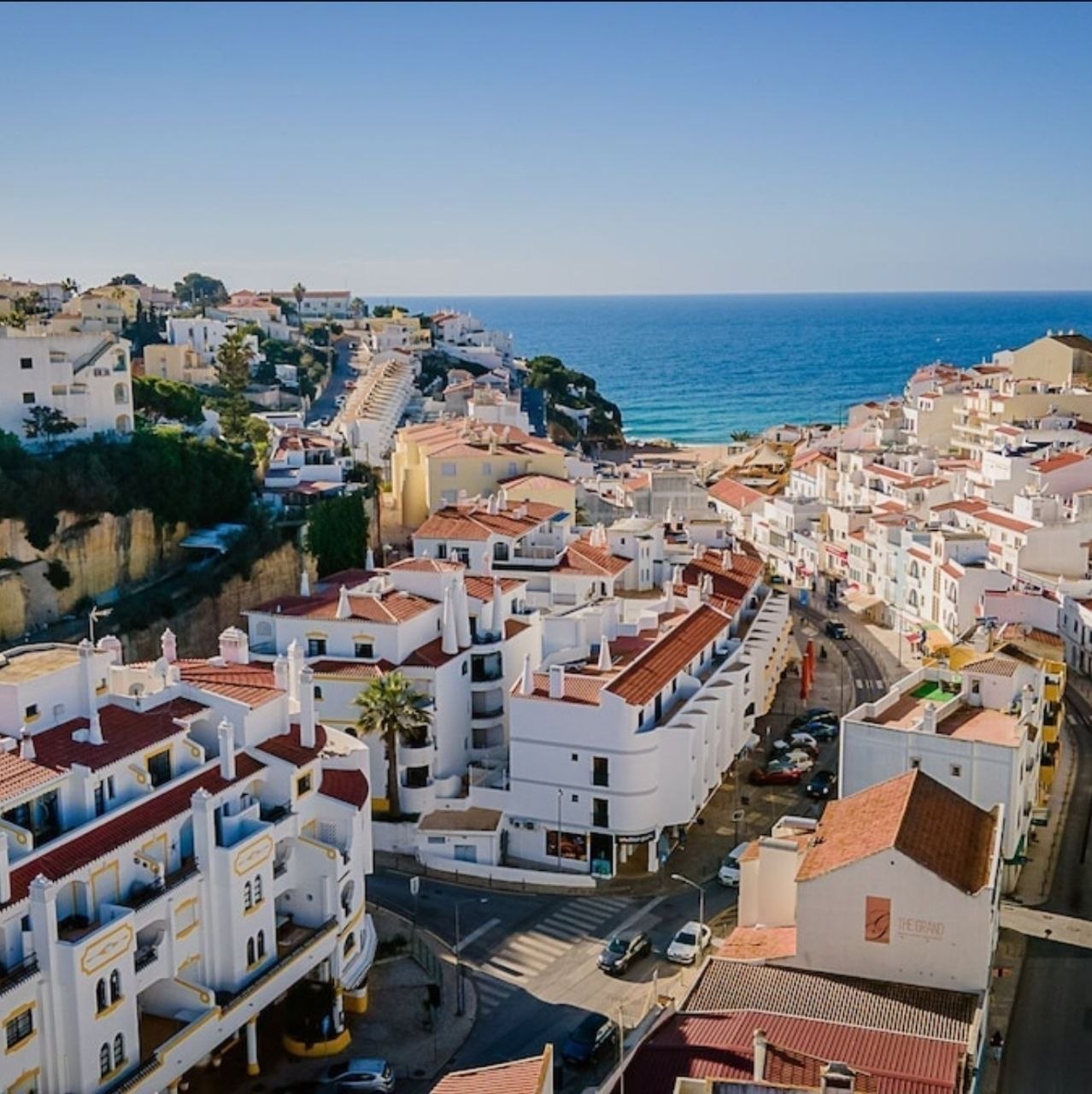 Carvoeiro village and sea view near the LovelyStay apartment