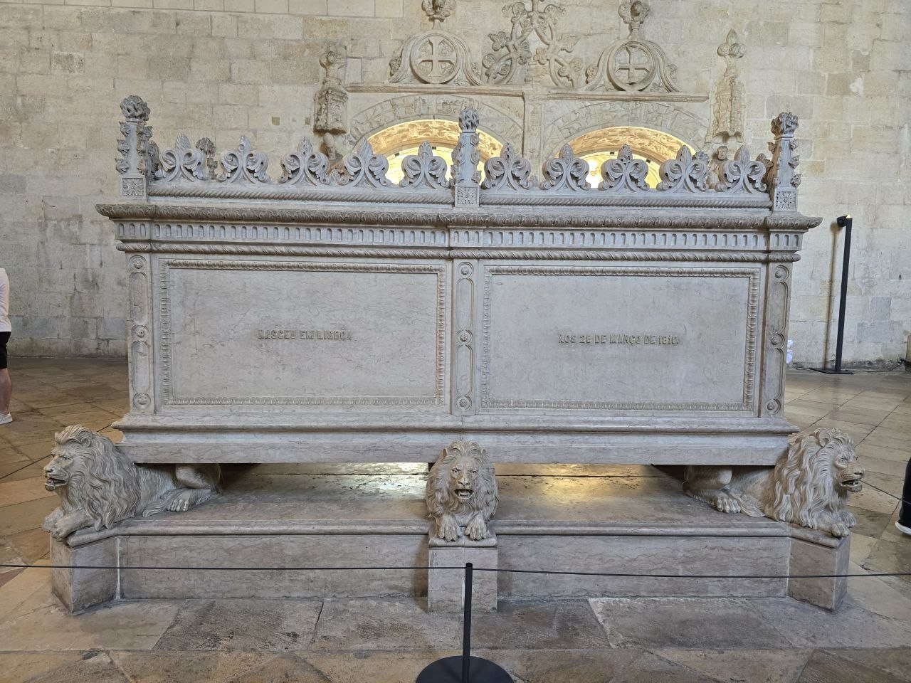 Tomb of Vasco da Gama inside Jerónimos Monastery
